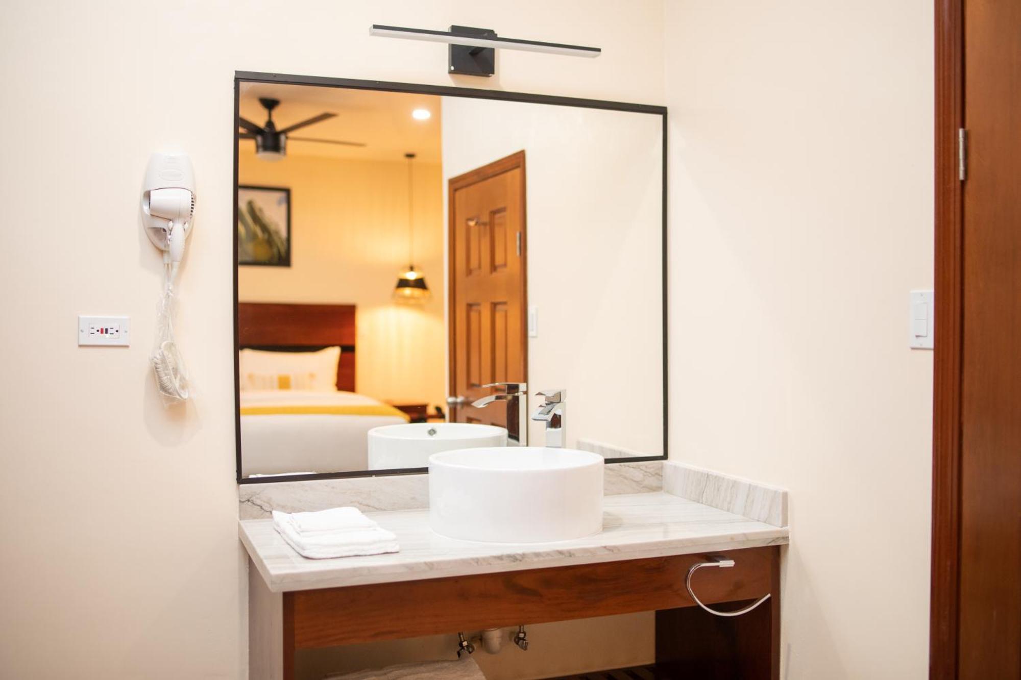 The West House Boutique Hotel San Ignacio Ngoại thất bức ảnh